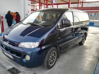 Hyundai H-1 2002