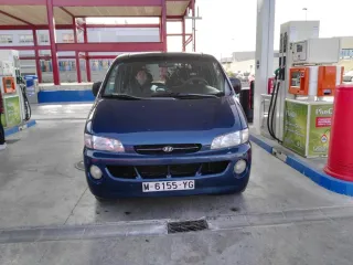 Hyundai H-1 2002