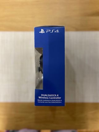 Sony DualShock 4 Wireless Controller in Jet Black