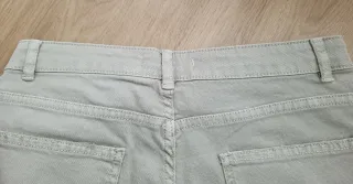 Pantalón recto slim verde