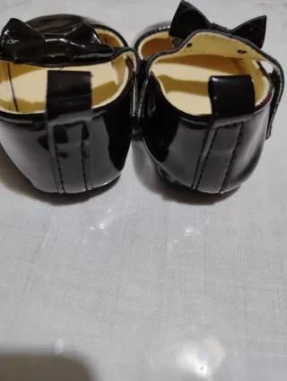 Scarpine Neonata Vernice Nera - 11cm (N. 18/19)