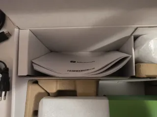 Xbox Series S con su mando y cables originales