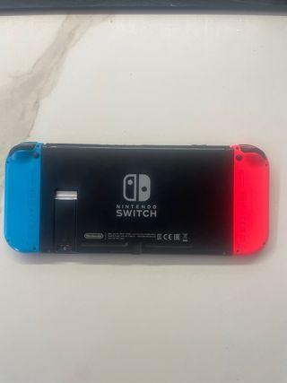 (En perfecto estado) Nintendo Switch + Accesorios