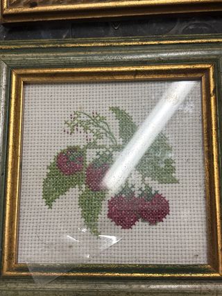 Set di quadrucci richiamati all’uncineto