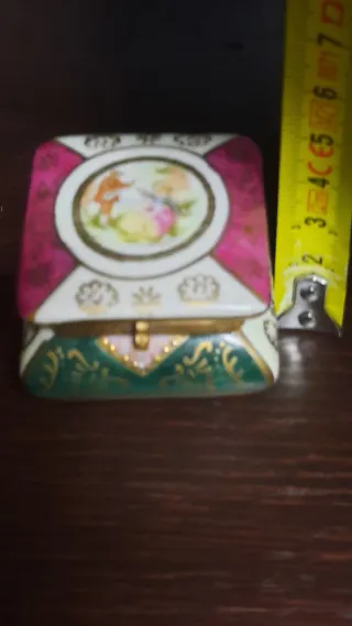 Scatolina in porcellana nippon vintage