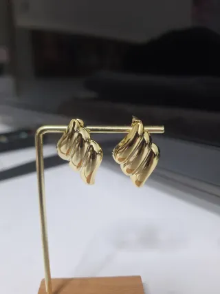 pendientes dorados vintage
