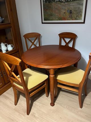 Comedor madera macizo.