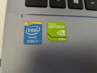 Portátil Asus F550L