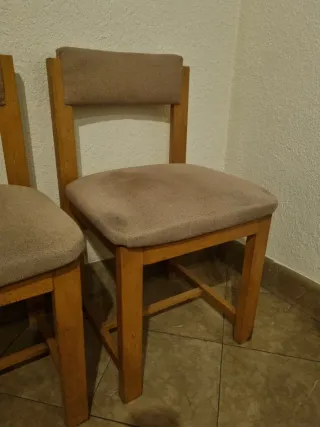 Sillas de madera tapizadas
