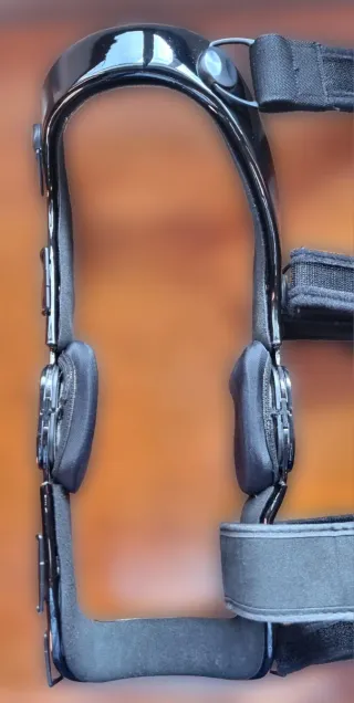 Rodillera ortopédica DonJoy Defiance M Derecha CI