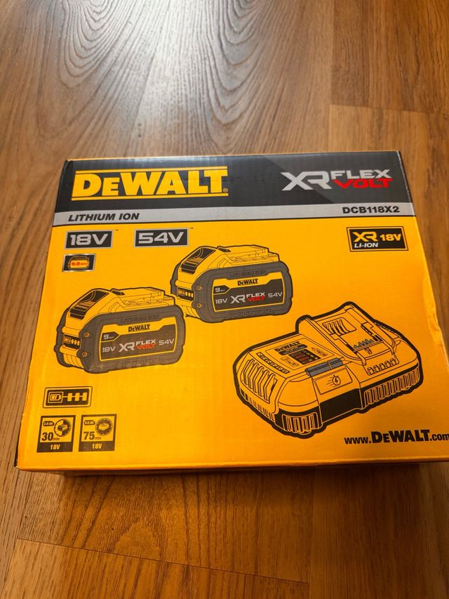 Kit baterias FLEXVOLT 54V 9Ah cargador DCB118T2