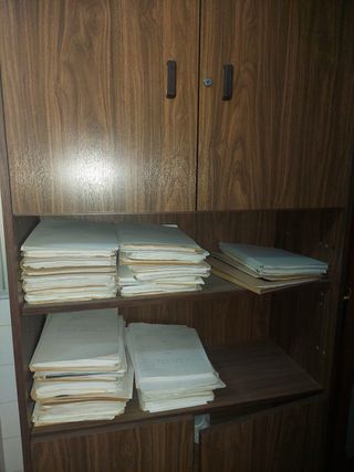 Librería oficina madera y cristal