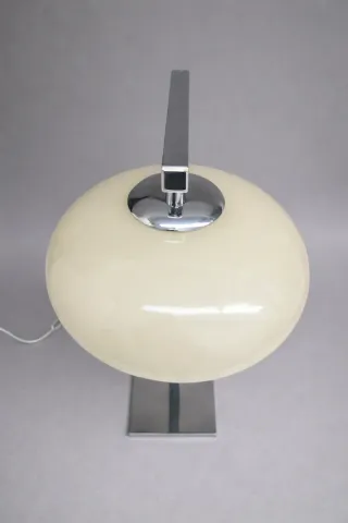 (1) Candeeiro romântico opalino