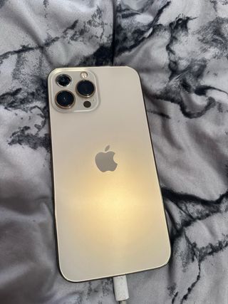 IPHONE 13 PRO MAX (1 cámara rota)