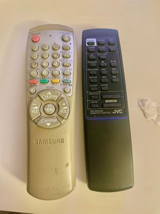 Mandos a distancia Samsung y JVC