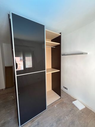 2 armarios grandes con puertas correderas