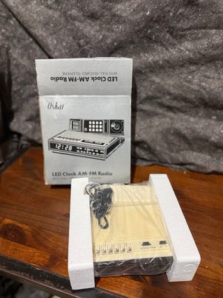 Radio despertador vintage Oskar MT-880 – C