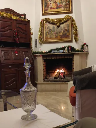 Bottiglia per liquori in cristallo intagliato anni '60