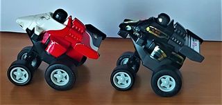 DOS COCHES DE JUGUETE VINTAGE