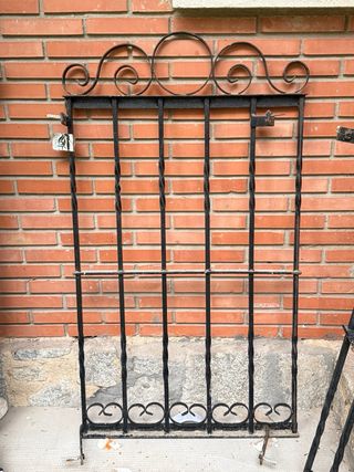 Lote de verjas de hierro forjado