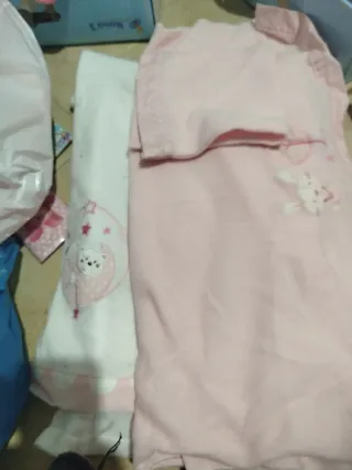 Sábana de cuna y carro