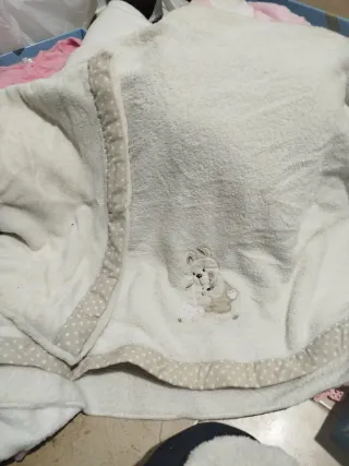 Sábana de cuna y carro