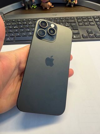 iPhone 16 Pro Max - 256GB + Regalo funda