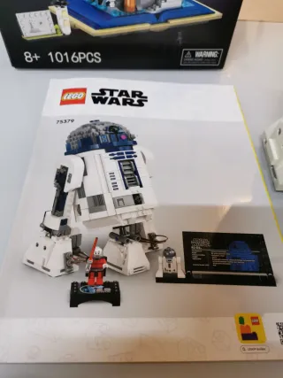 LEGO R2D2 + Faro con luz+Regalo