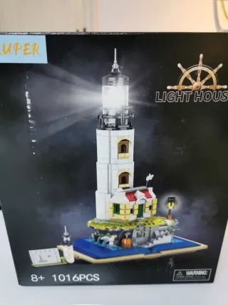 LEGO R2D2 + Faro con luz+Regalo