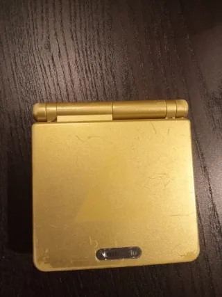 Pacchetto PSP 2004 e GAME BOY SP versione Zelda dorata.