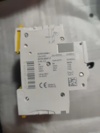 Interruptor Automático Schneider IC60N C25A 4P