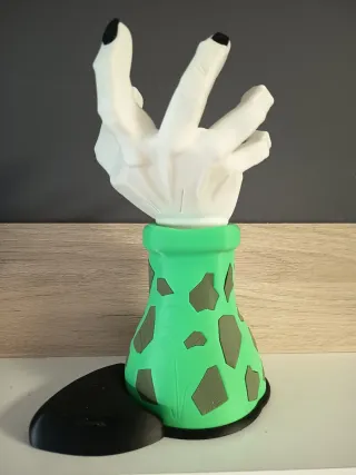 Soporte mando brazo Cell dragón ball