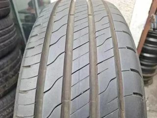 215 60 R17 96V Goodyear - 1 neumático +95%