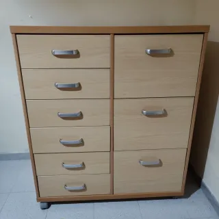 Cajonera habitación grande.