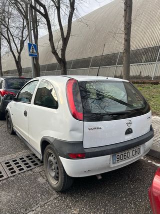 Corsa 1.7 sri  2003