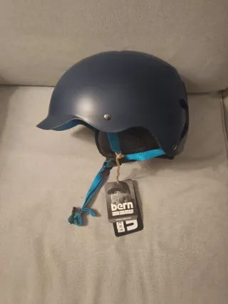 Casco Bern Watts L Navy / correas azul claro NUEVO