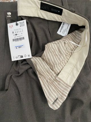 Pantalon zara con etiqueta