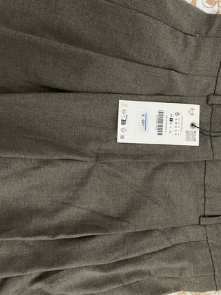 Pantalon zara con etiqueta