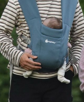 Ergobaby Embrace Mochila Portabebe Ergonomica
