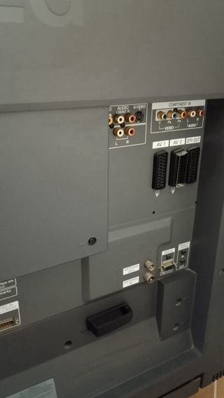 TV LG 42” Plasma + mando + TDT incluido