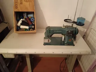 Máquina de coser industrial Singer