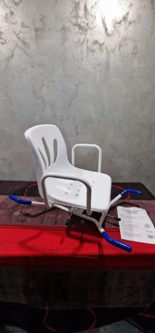 Mobiclinic, Silla de Baño Giratoria, Lago, Reposab