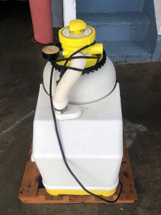 Depuradora Gre Piscina Blanca y Amarilla