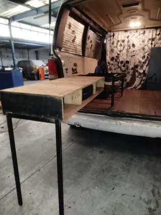 Somier plegable, y mueble de mesa y almacenaje