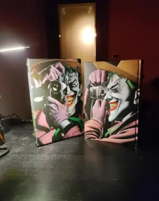 The killing joke/ Arkham asylum Batman comics