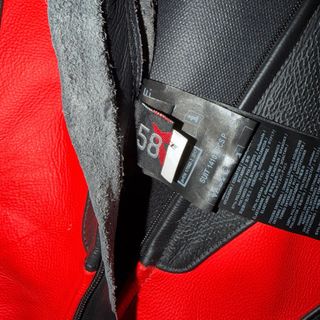 Mono Dainese Laguna Seca TALLA 58 + Regalo chaquet