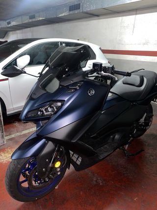 Yamaha TMAX 2024 Azul/Negro – 6.500 km
