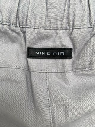 Pantalón Nike Sportwear AIR Cargo Gris, Talla XS