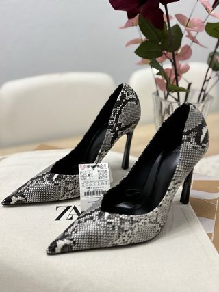 Zapatos de tacón Zara estampado serpiente Talla 38