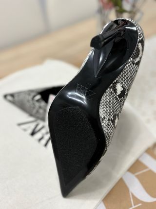 Zapatos de tacón Zara estampado serpiente Talla 38